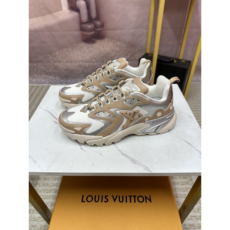 l**is V*t*n sneakers